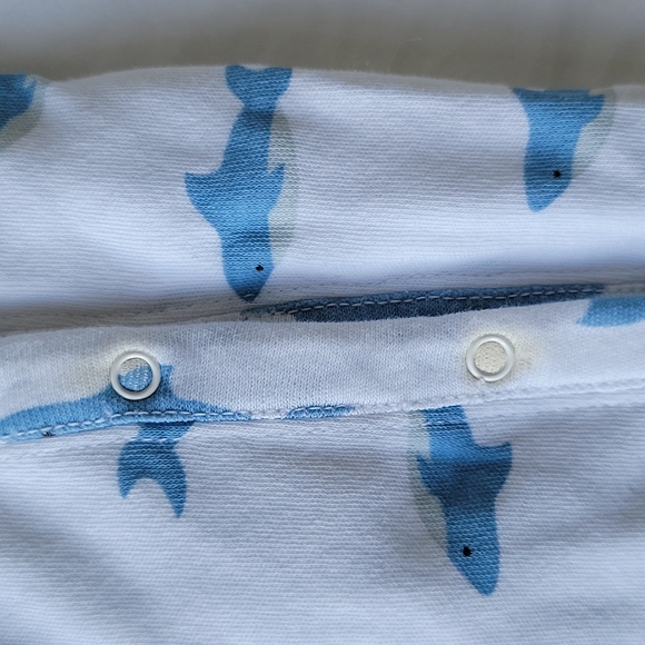 3/$15 Nordstrom Baby Sleeper in Shark Print - Picture 8 of 8